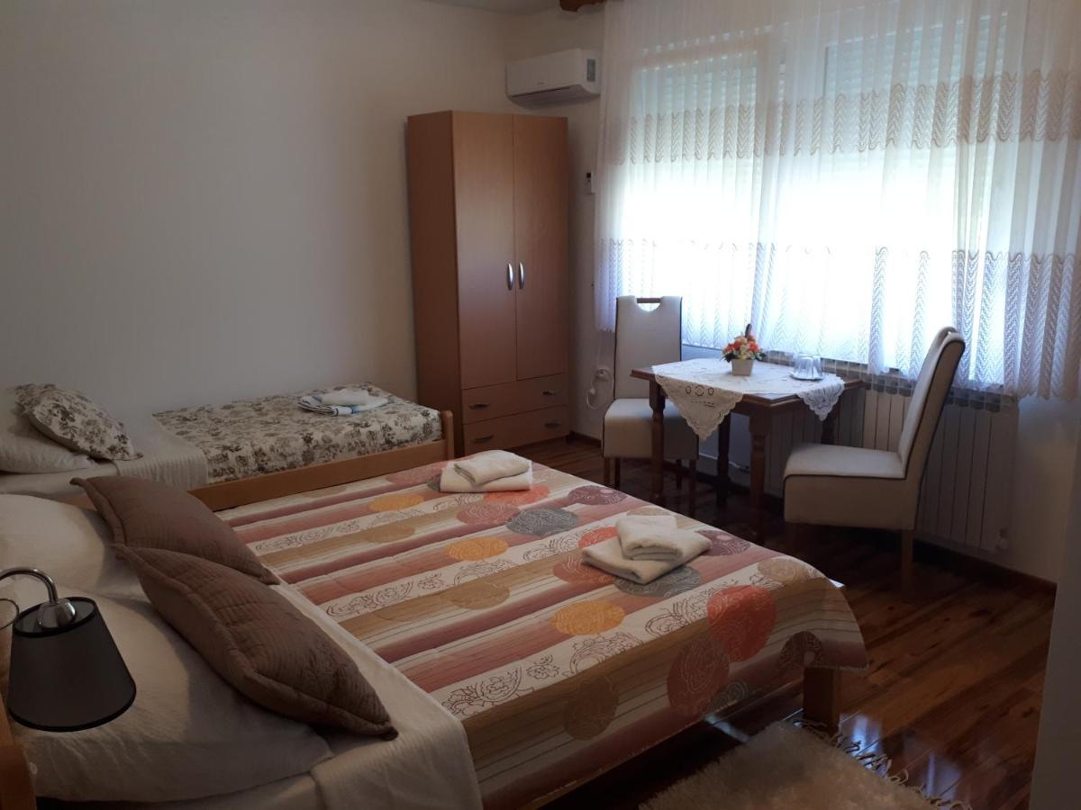 Guest House Family Varda Plitvice Lakes Plitvička Jezera Εξωτερικό φωτογραφία