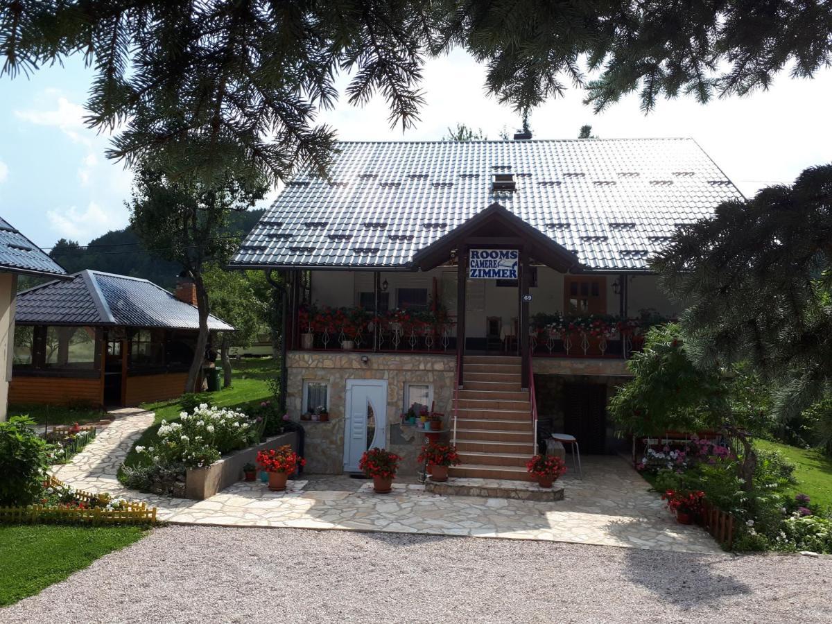 Guest House Family Varda Plitvice Lakes Plitvička Jezera Εξωτερικό φωτογραφία