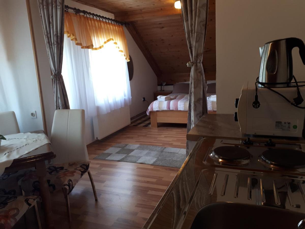 Guest House Family Varda Plitvice Lakes Plitvička Jezera Εξωτερικό φωτογραφία