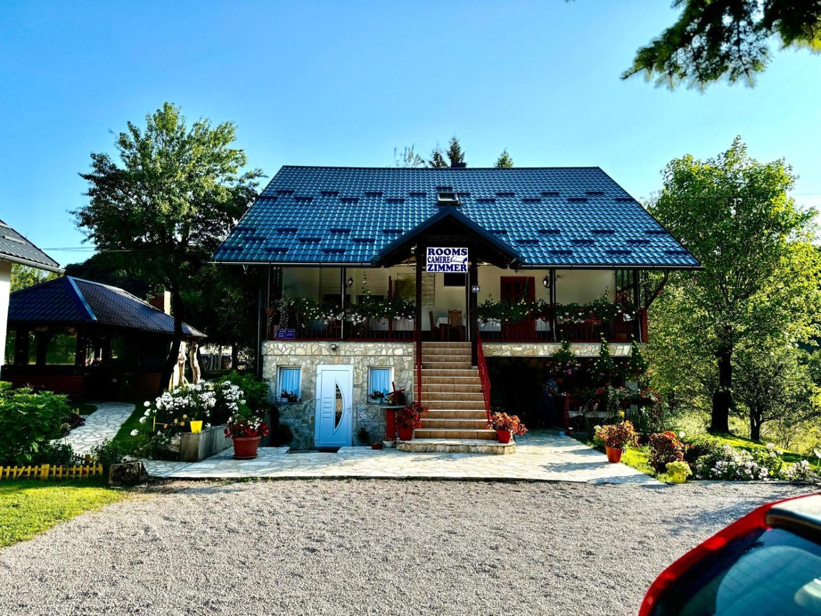 Guest House Family Varda Plitvice Lakes Plitvička Jezera Εξωτερικό φωτογραφία