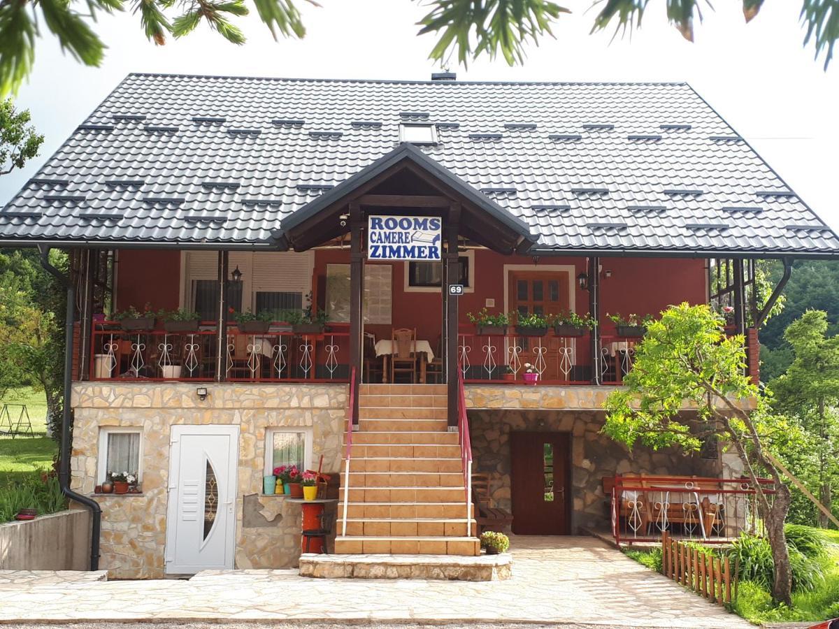 Guest House Family Varda Plitvice Lakes Plitvička Jezera Εξωτερικό φωτογραφία